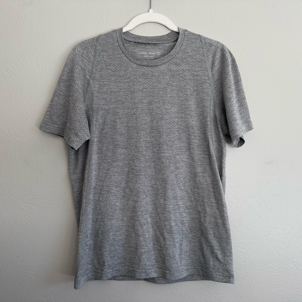 Outdoor Voices Men’s Cloudknit Short Sleeve Shirt Performance Wear Lightweight